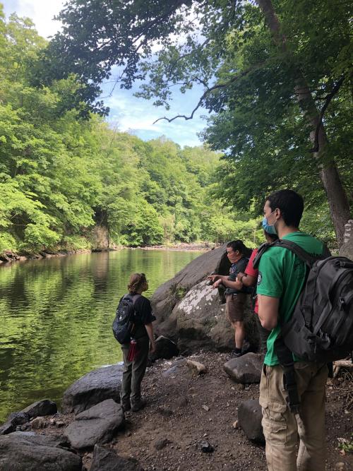 Croton Gorge Trail Stewards. Photo by Rosa Bledsoe.