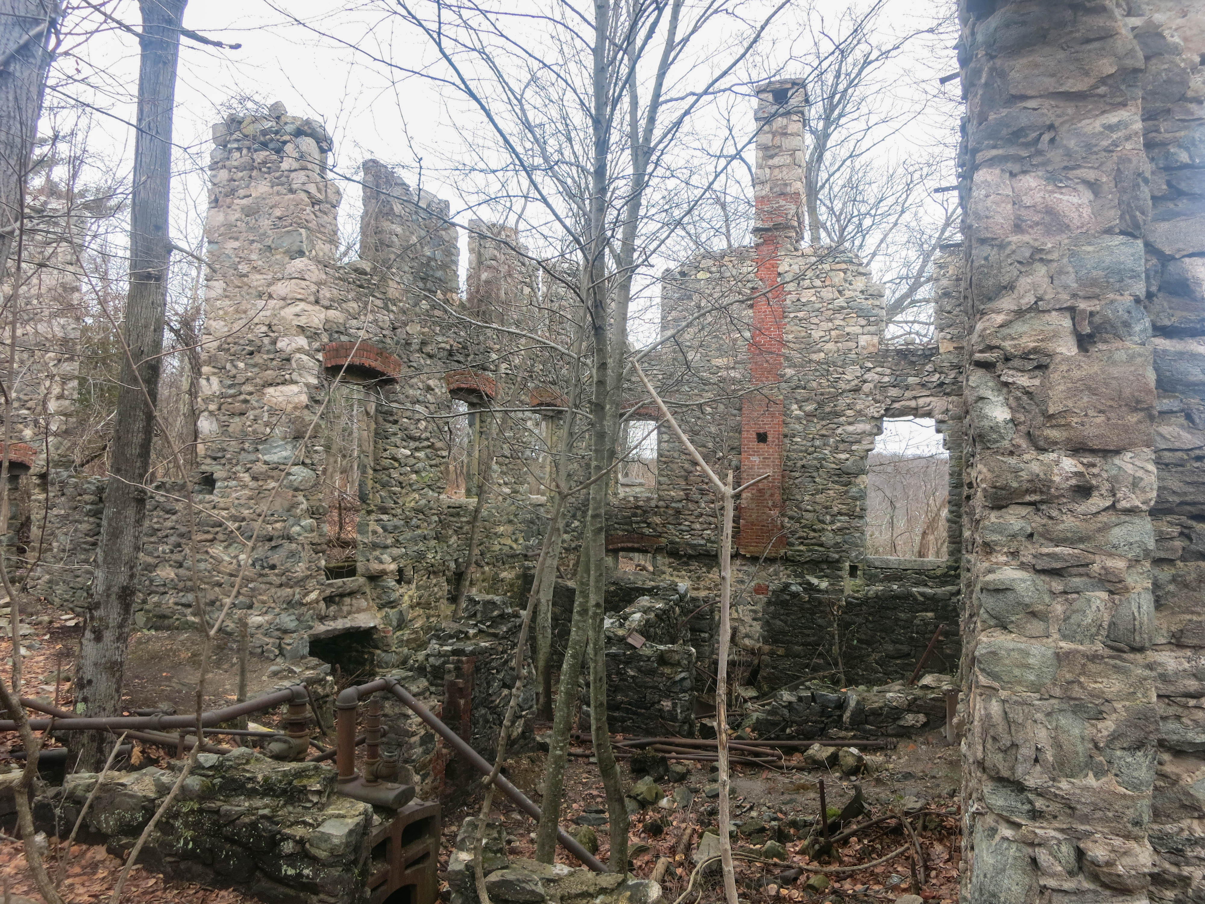 Foxcroft Mansion ruins in Ramapo Mountain State Forest. Photo by Daniel Chazin.